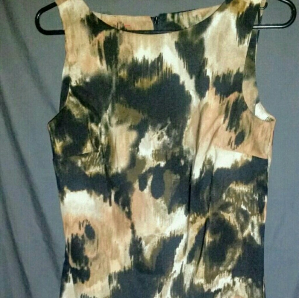 AB Black&Off White Scoop-Neck Sleeveless Dress